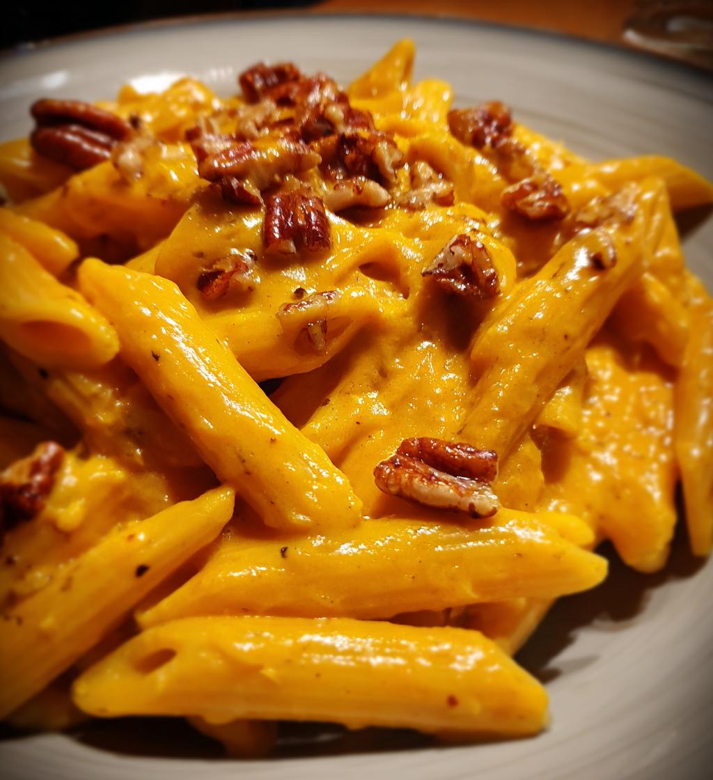 Penne z dynią, mascarpone i orzechami pecan