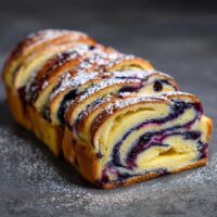 Babka cytrynowa z jagodami