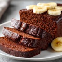 Czekoladowe ciasto z bananami