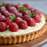 Tarta Waniliowa z Kremem Malinowym