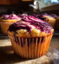 blackberry swirl cupcakes