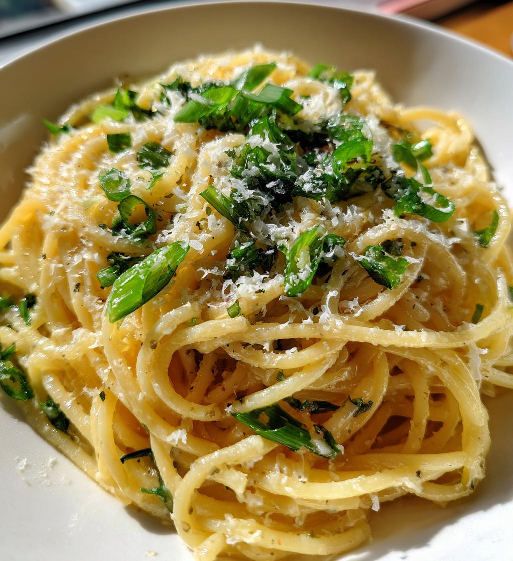 buttery garlic noodles - detail 1