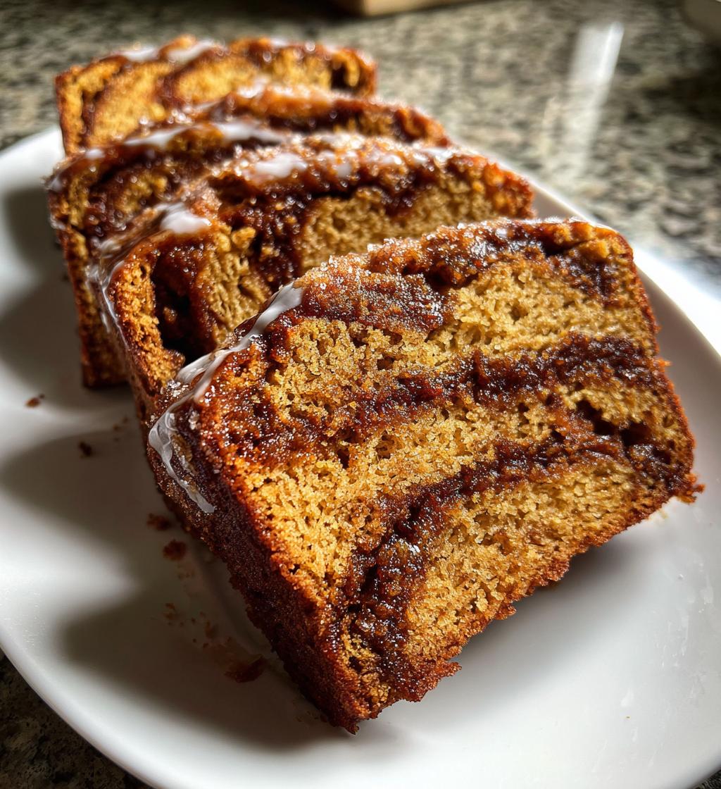 cinnamon roll pumpkin bread - detail 1