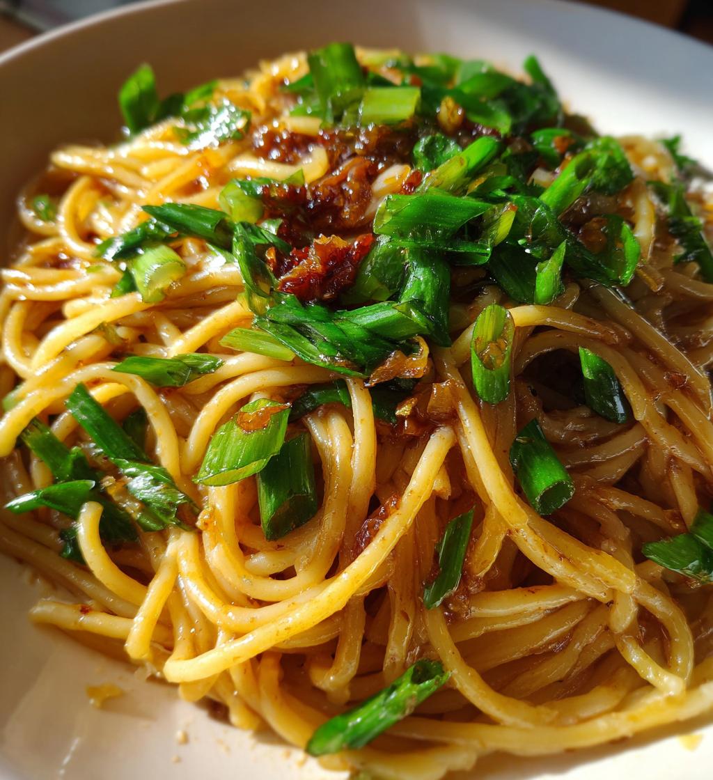 garlic noodles - detail 1
