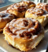 gingerbread cinnamon rolls