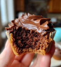homemade moist chocolate cupcakes