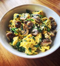 mushroom spinach scrambled eggs