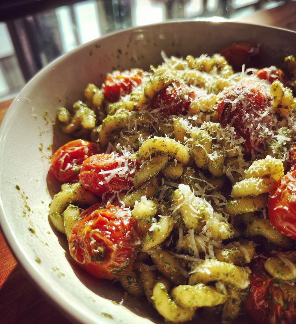 pesto pasta with roasted tomatoes