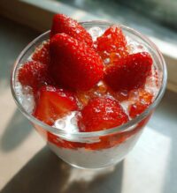 strawberry sago dessert