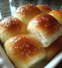 thanksgiving dinner rolls