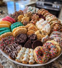 christmas cookie charcuterie board