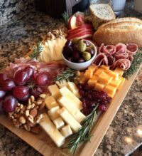 christmas themed charcuterie board