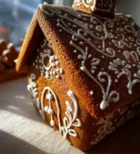 gingerbread house roof