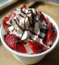 valentines desserts strawberry